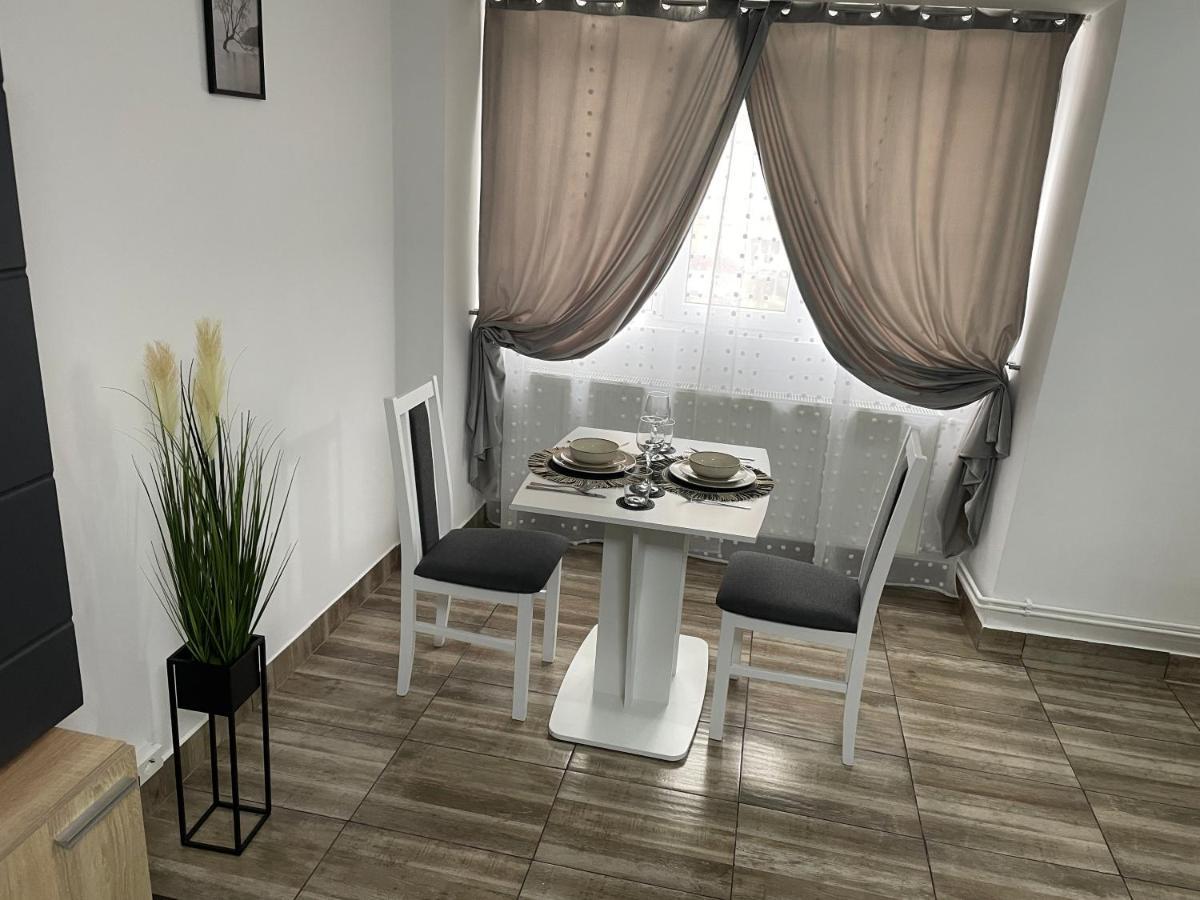 Central Studio Lcs Hunedoara Zewnętrze zdjęcie