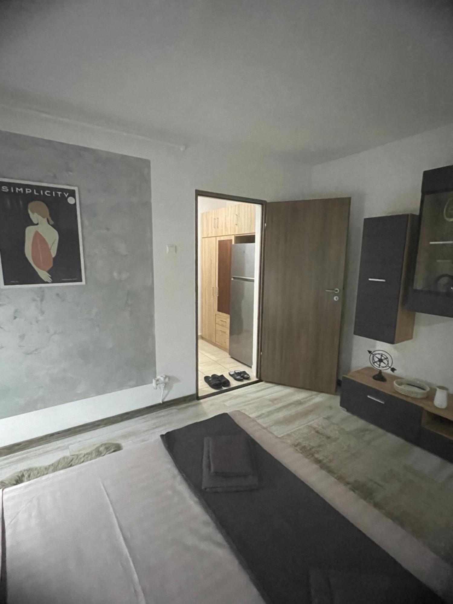 Central Studio Lcs Hunedoara Zewnętrze zdjęcie